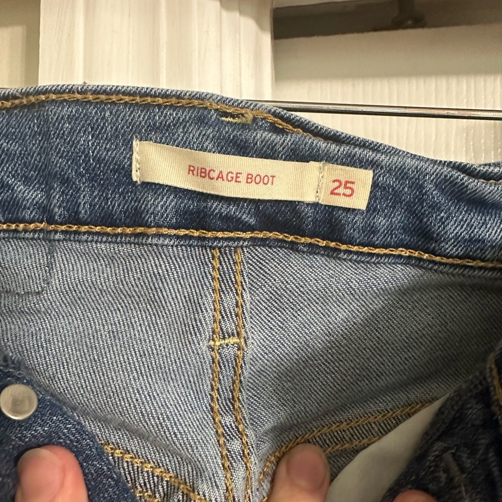 Levi's Ribcage Boot jeans - Picture 2 of 3